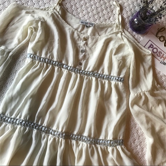 S.O.R.A.D. Cold Shoulder Blouse Size Small - Picture 3 of 6